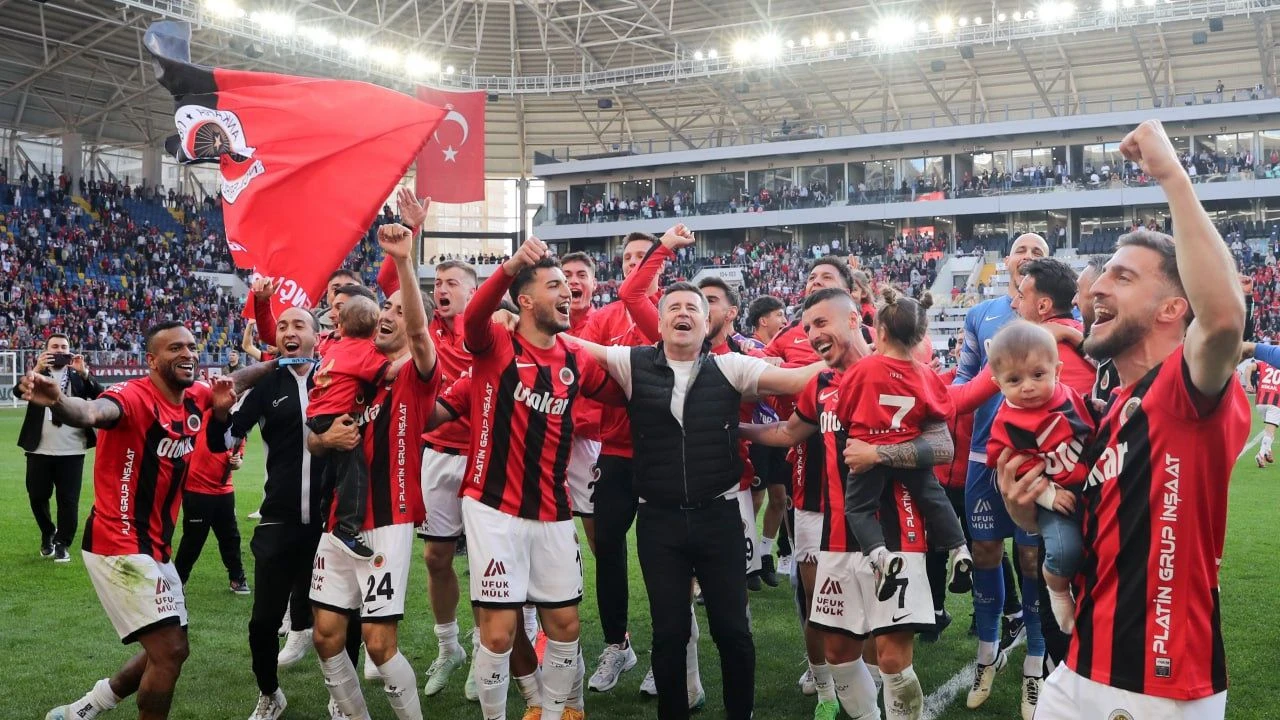 Gençlerbirliği 4 yıl aradan sonra tekrar süper lige yükseldi.