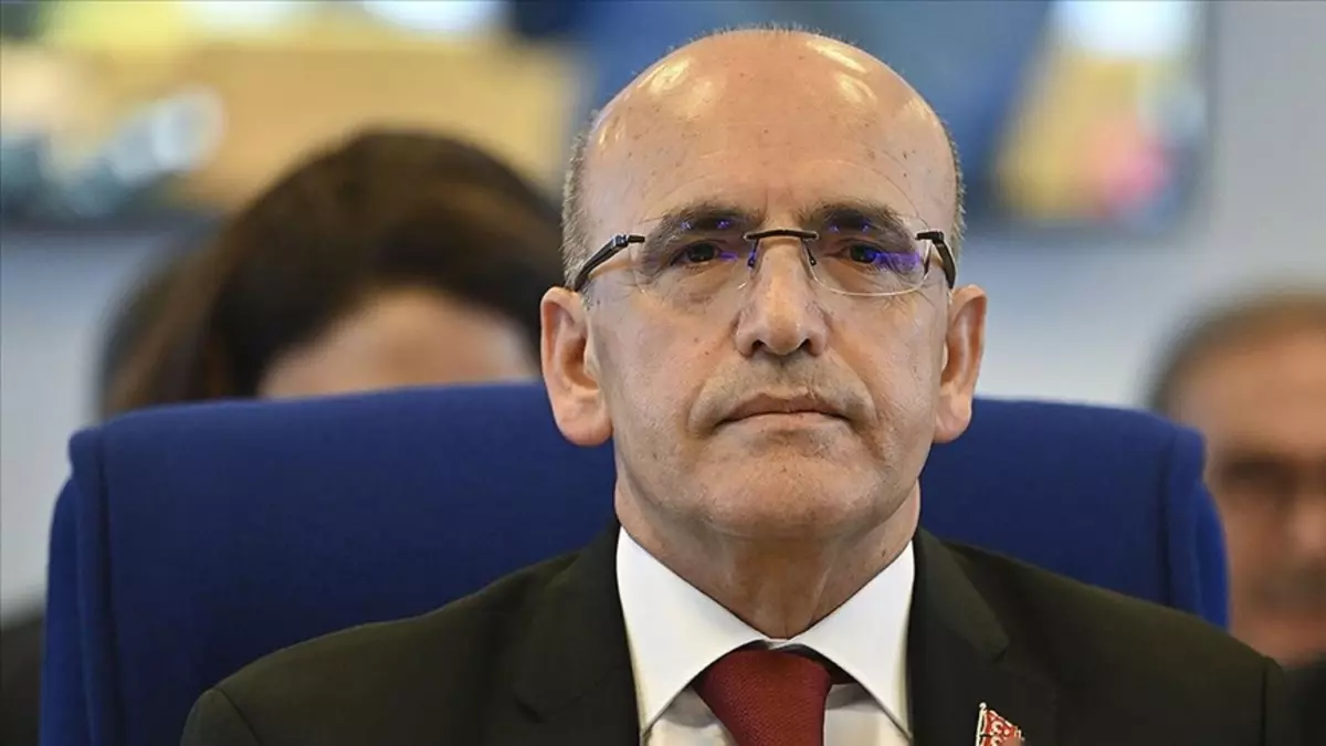 Bakan Şimşek'ten Londra'daki fotoğrafıyla ilgili iddialara yanıt!