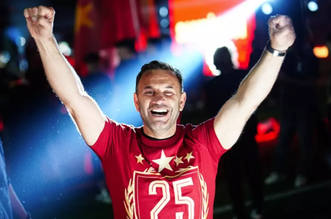 Galatasaray'ın 5 Yıldızlı Yeni Logosu Resmen Tanıtıldı!
