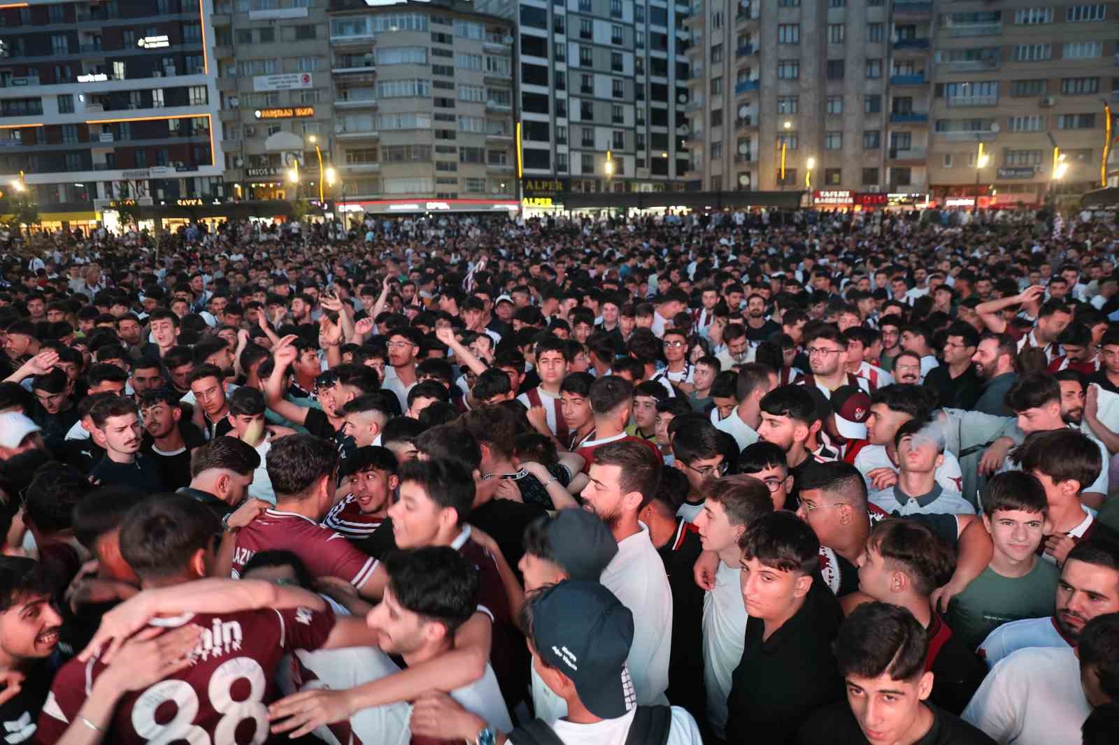 Elazığ’da nefesler tutuldu