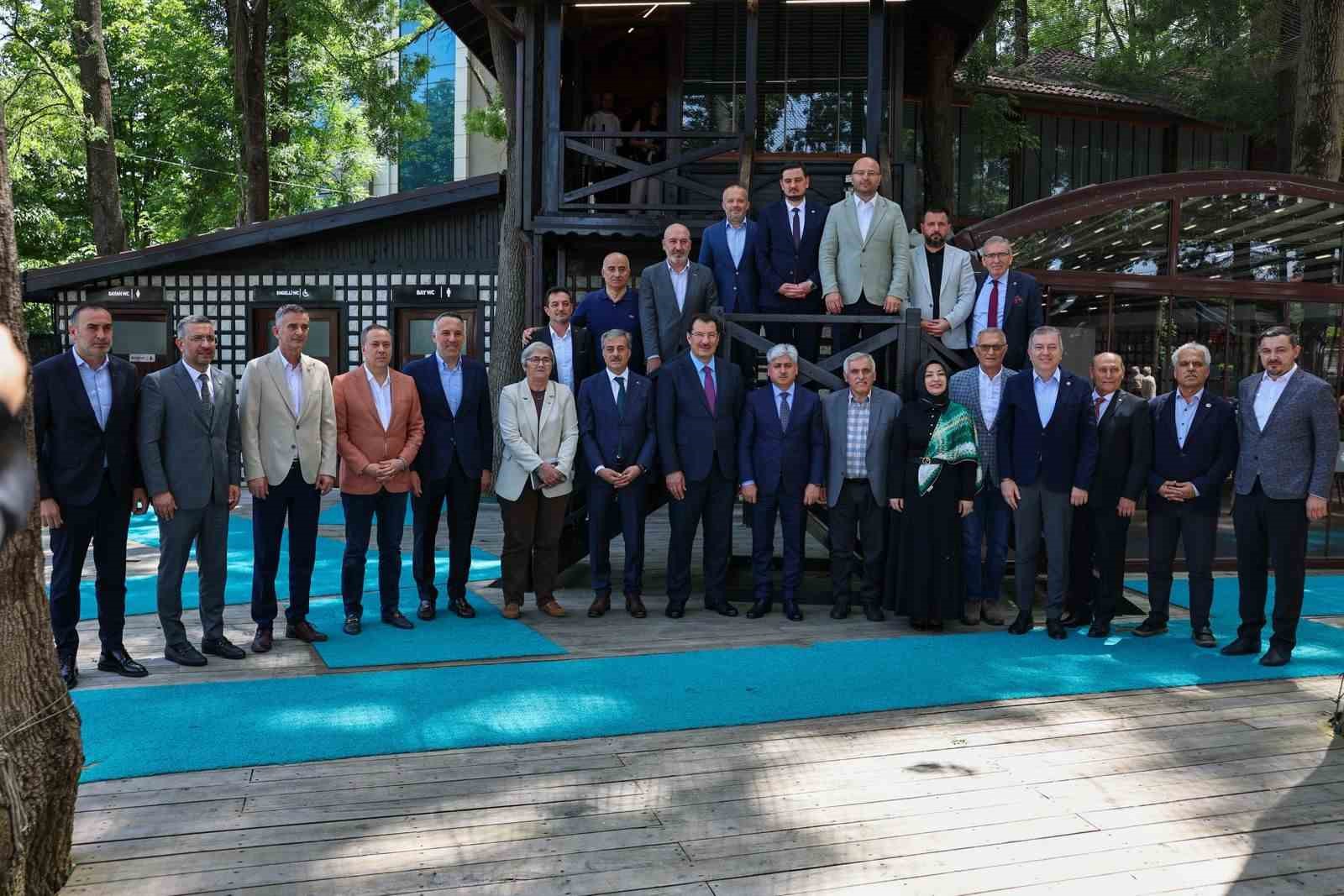 Başkan Alemdar: Ev sahipliğinde düzenlenen istişare toplantısında bir araya geldi.