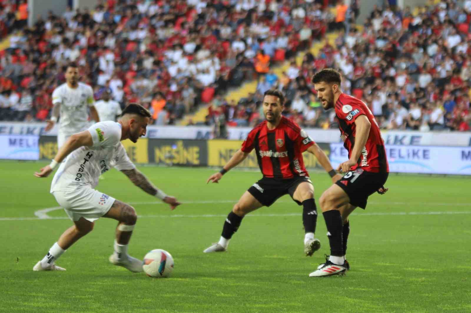Trendyol Süper Lig: Gaziantep FK: 1 - Kasımpaşa: 0 (Maç devam ediyor) 