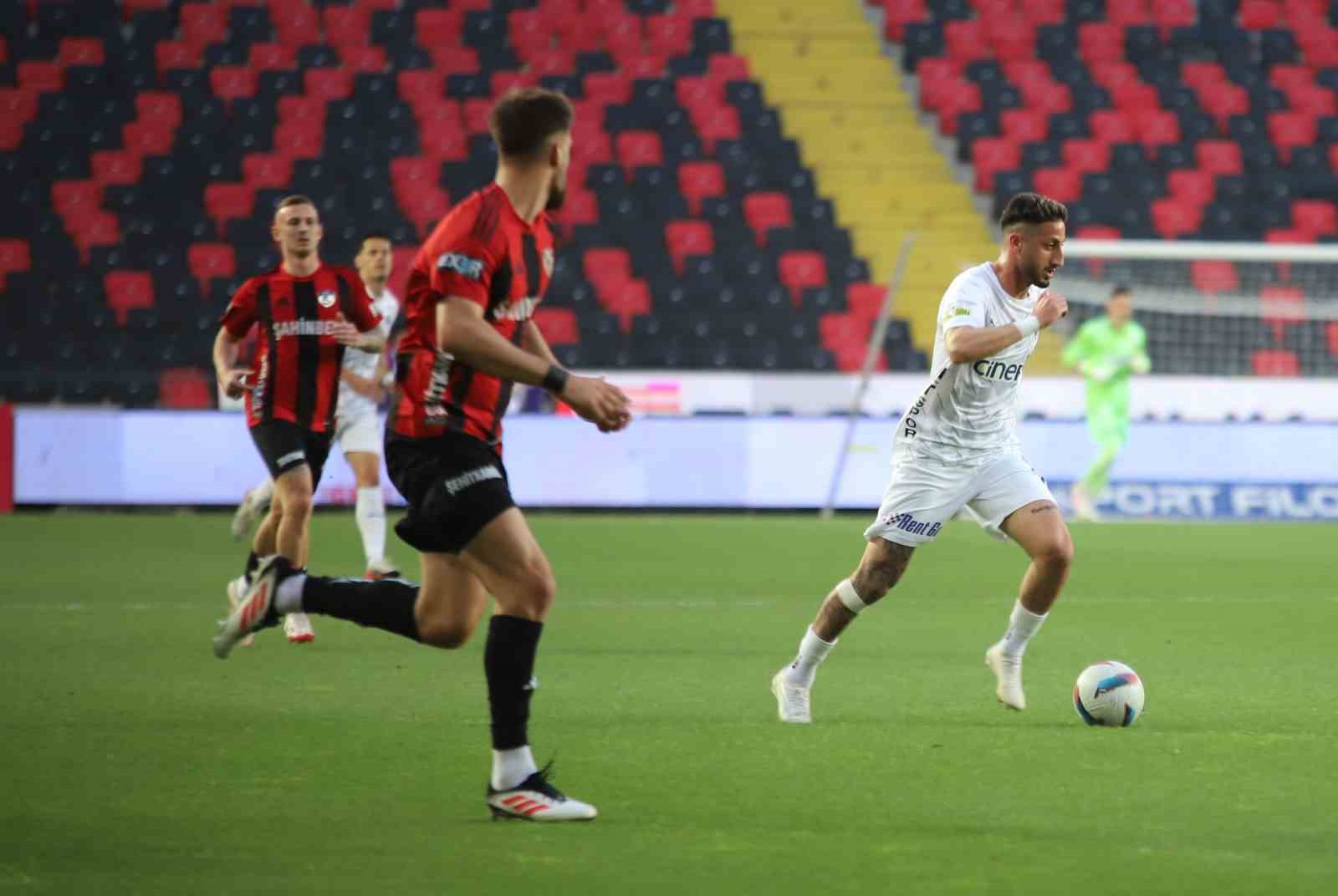 Trendyol Süper Lig: Gaziantep FK: 1 - Kasımpaşa: 0 (Maç devam ediyor) 