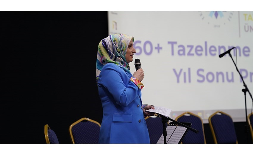 60 yaş üstü tazelenme üniversitesinde yıl sonu coşkusu yaşandı 