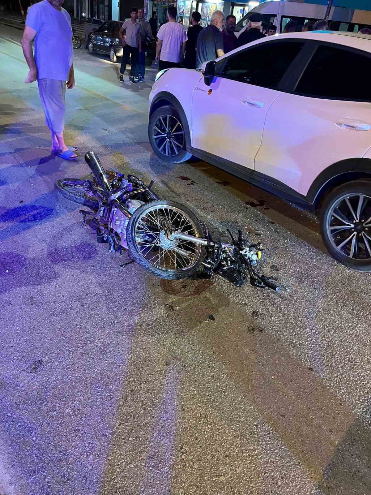 Motosiklet kazasında ağır yaralanan genç yaşam savaşını kaybetti 