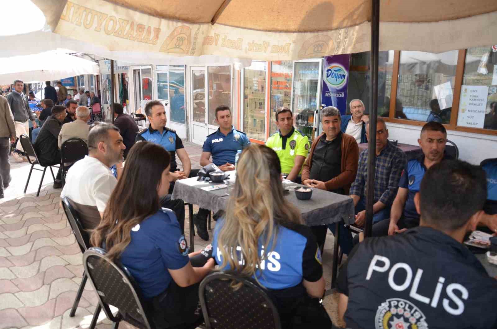 TDP polisleri Tercan’da bilgilendirmede bulundu 