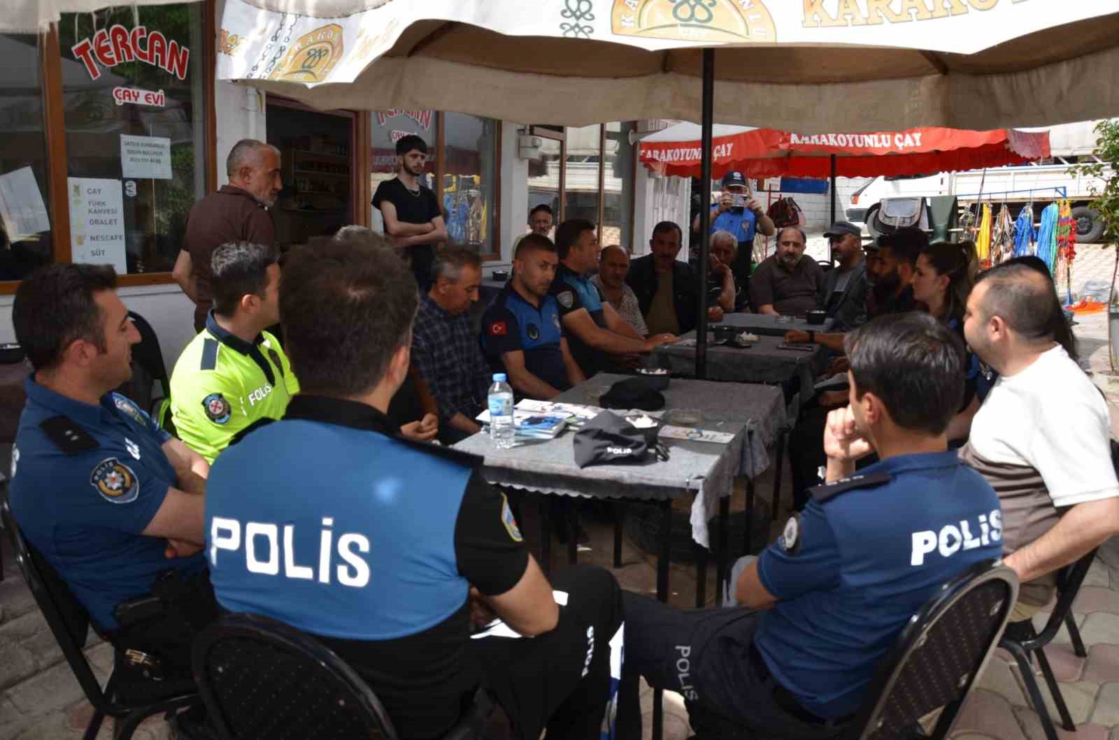 TDP polisleri Tercan’da bilgilendirmede bulundu 