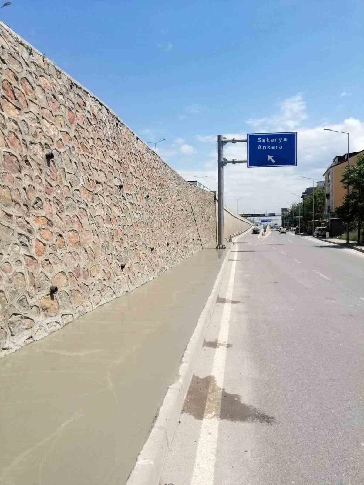 Kartepe İstasyon Mahallesi’nde yaya kaldırımı tamamlandı 