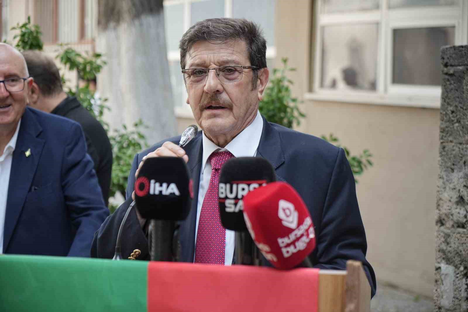 Eski mezunlar pilav gününde buluştu 