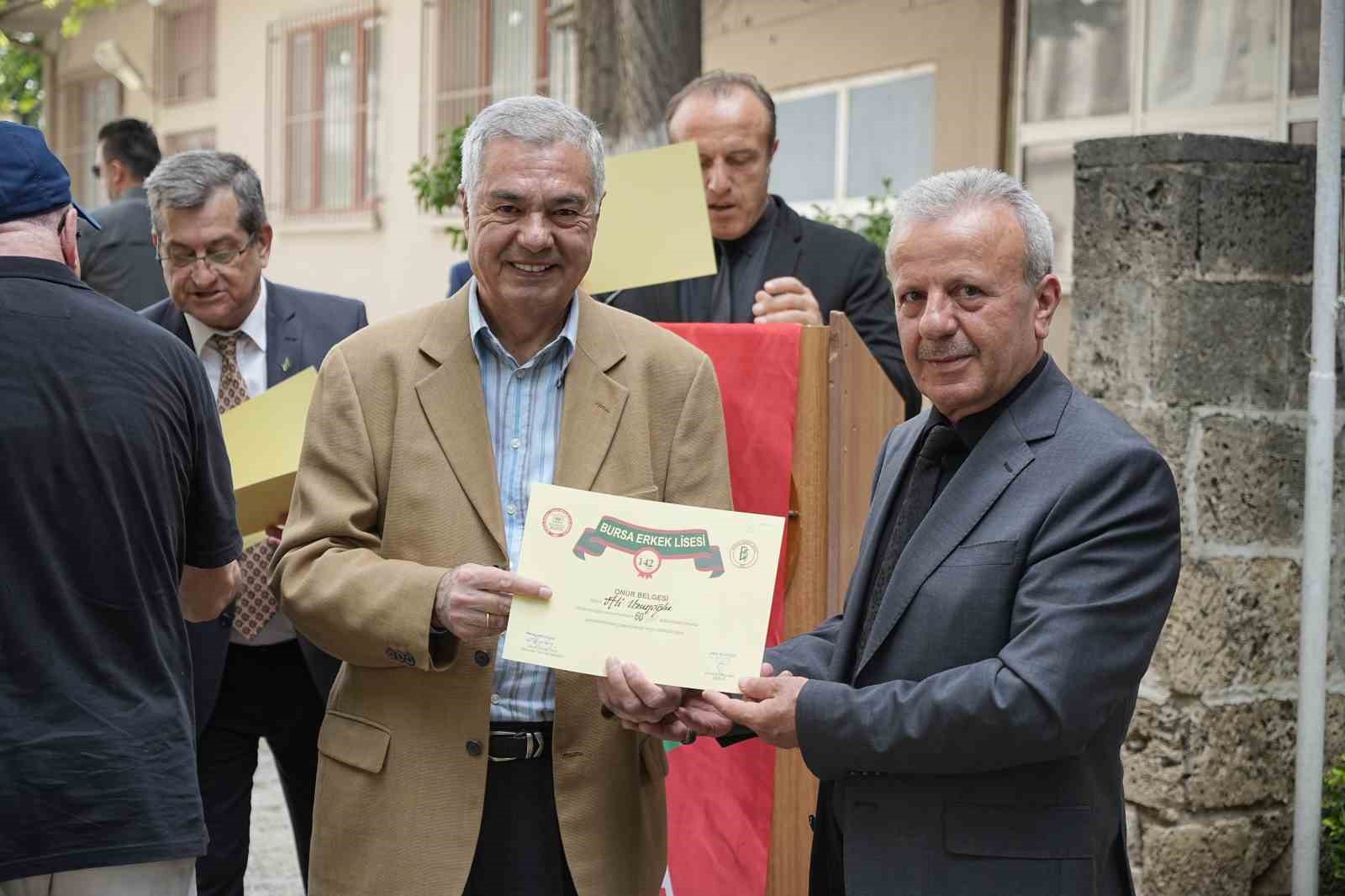 Eski mezunlar pilav gününde buluştu 