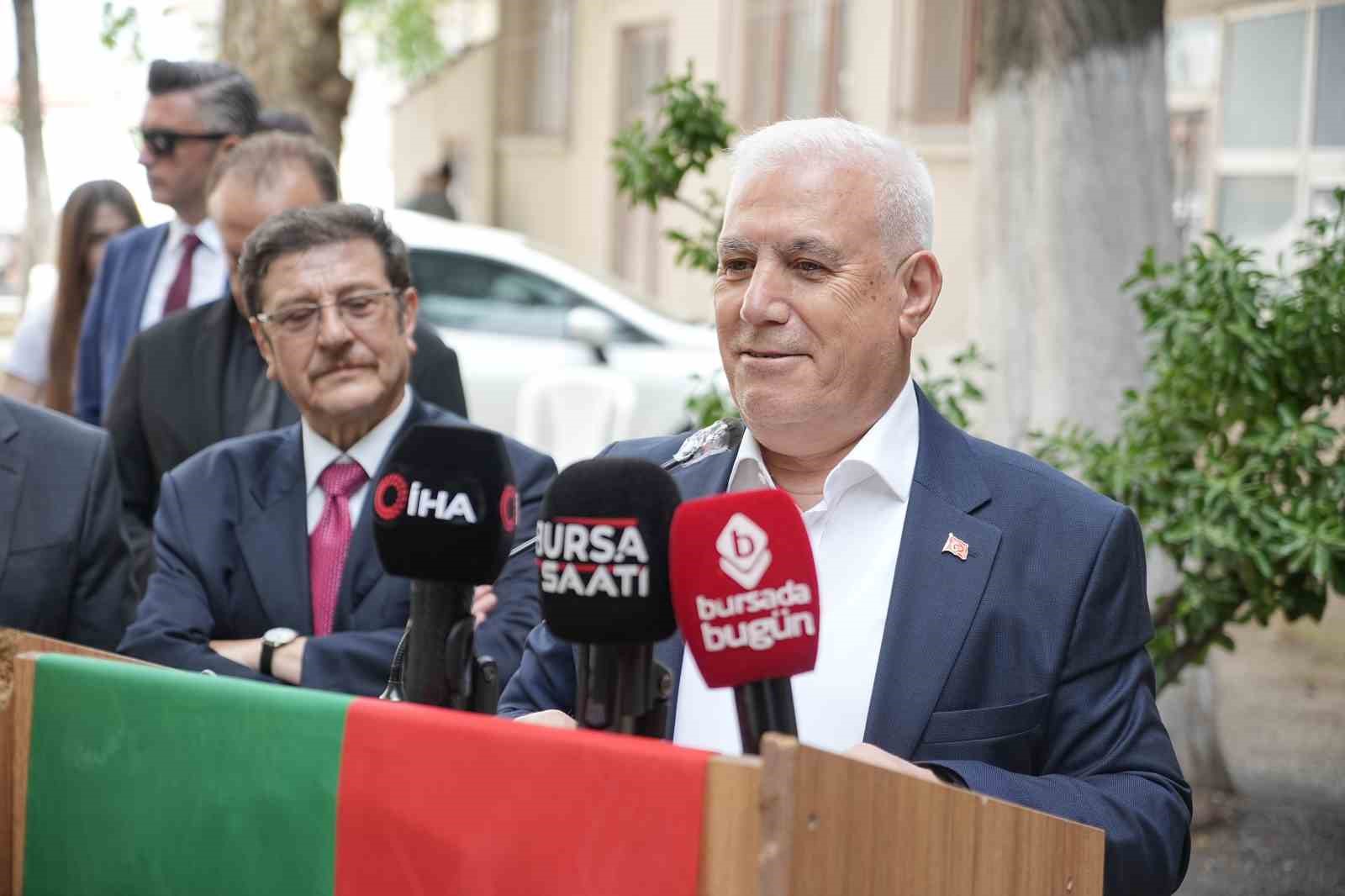 Eski mezunlar pilav gününde buluştu 