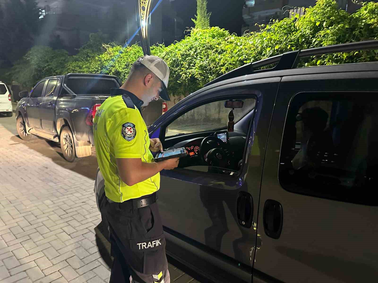 Kurallara uymayanlar polisten kaçamıyor 