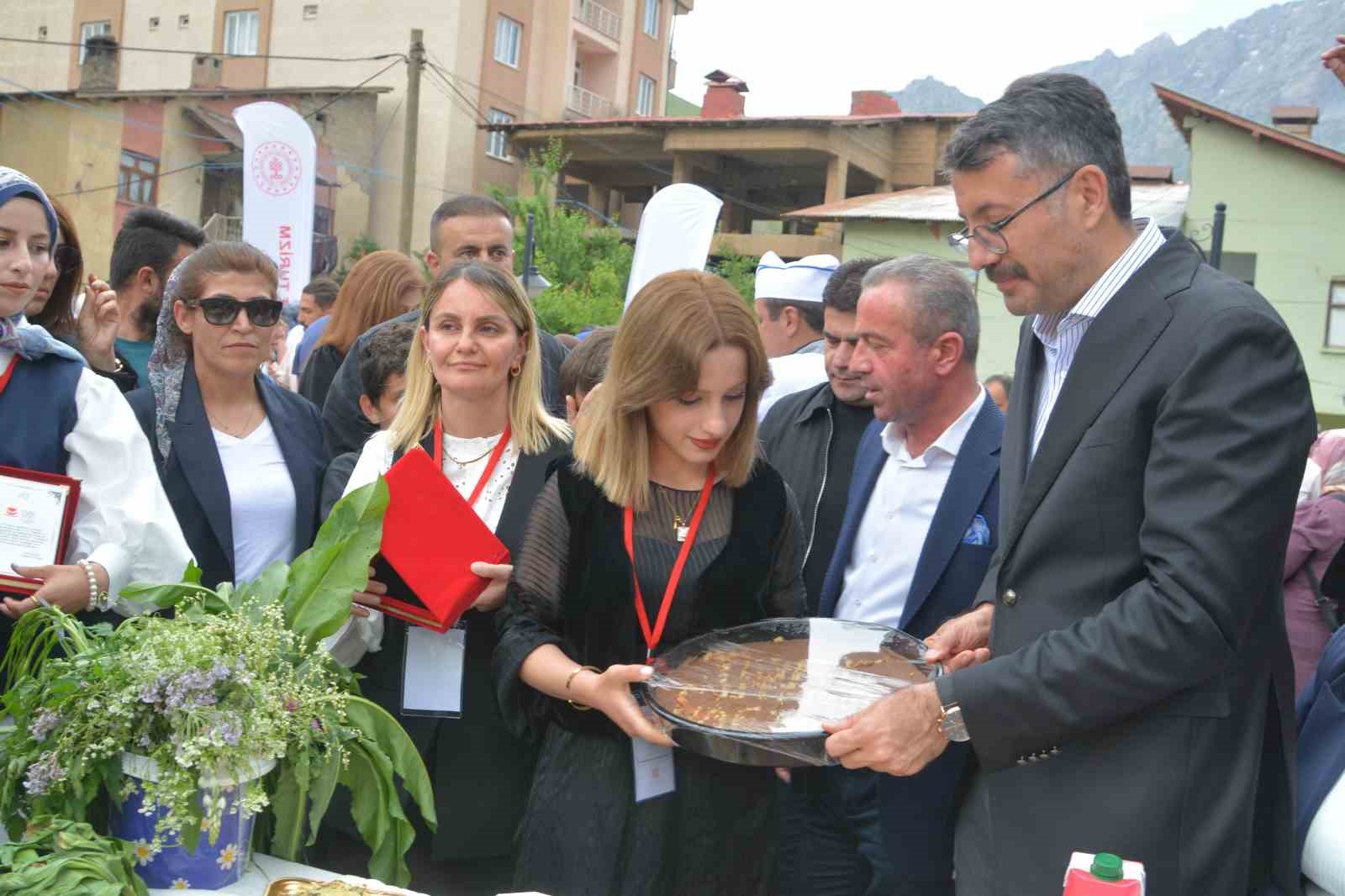 Hakkari’de 2. Yöresel Lezzetler Festivali düzenlendi 