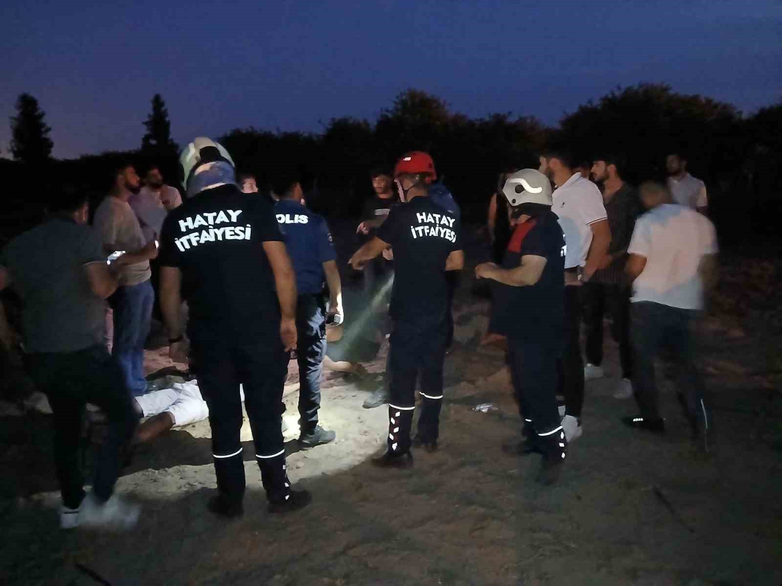 Dörtyol’da yan yatan otomobilin sürücüsü yaralandı 