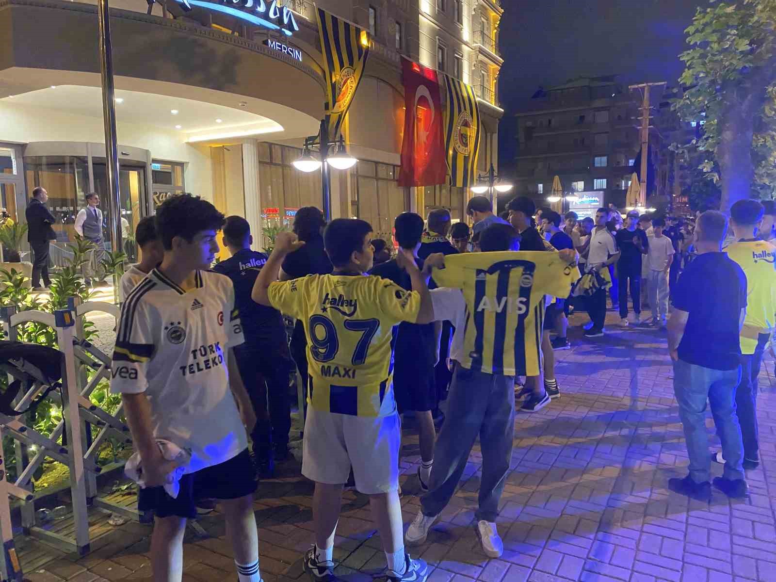 Fenerbahçe Mersin’e geldi 