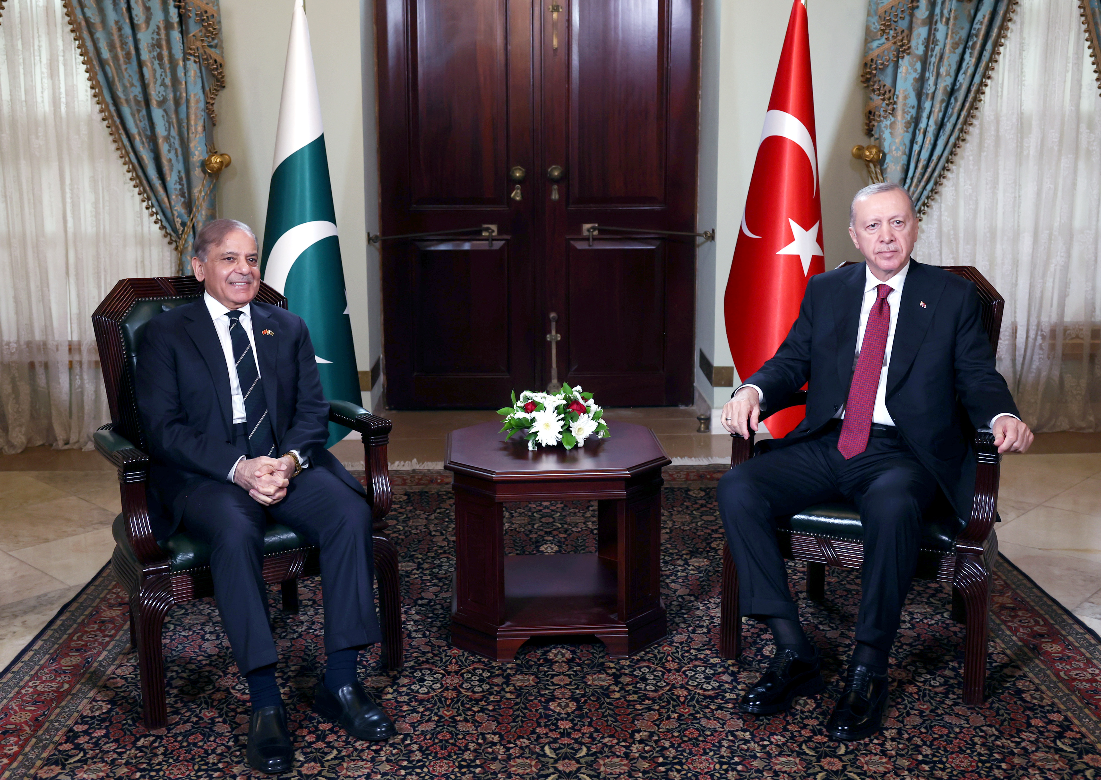 Cumhurbaşkanı Erdoğan, Pakistan Başbakanı Şerif’i kabul etti.