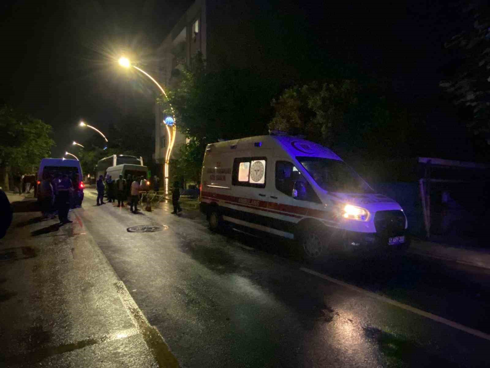 İzinsiz alınan araçla ortalığı savaş alanına çevirdiler: 3 yaralı 