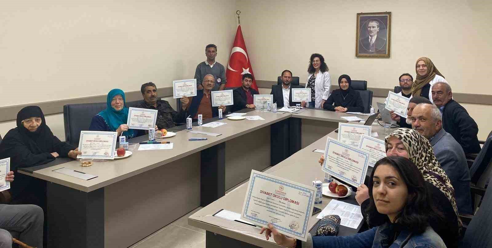 Diyabet Okulu eğitimleri bu ay Demirözü’nde verildi 