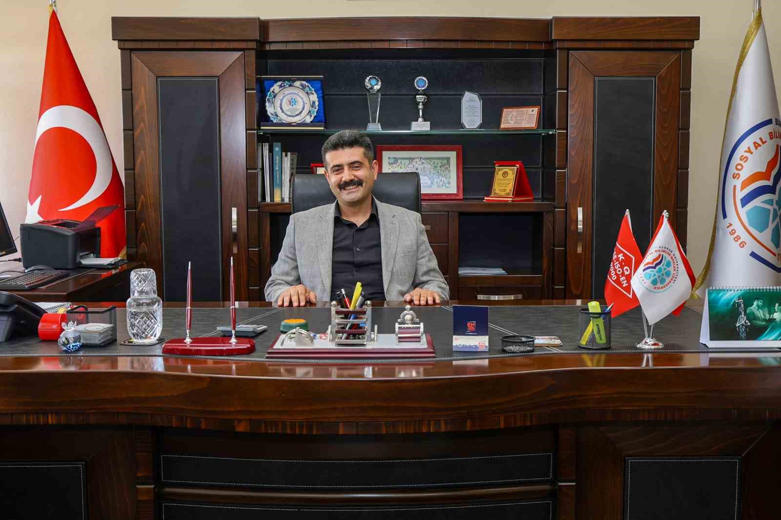 BUÜ’de görev değişimleri 