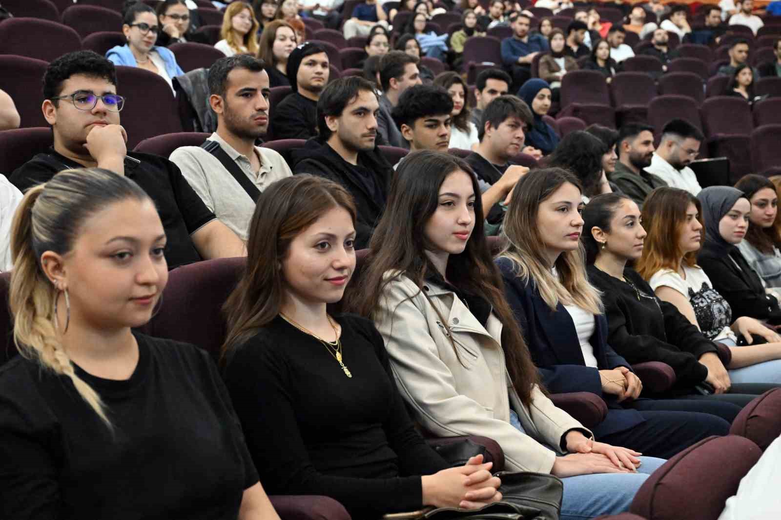 İŞKUR ’Gençlik programı iş arama becerileri eğitimi’ MCBÜ’de gerçekleştirildi 
