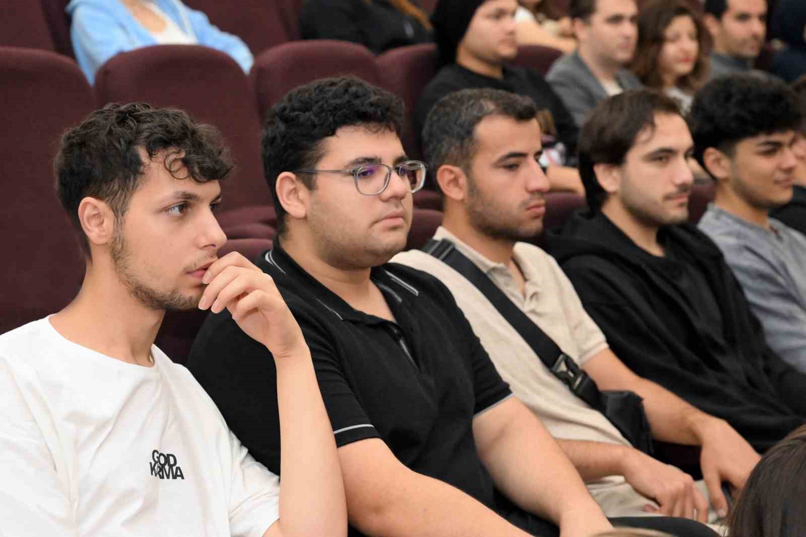 İŞKUR ’Gençlik programı iş arama becerileri eğitimi’ MCBÜ’de gerçekleştirildi 