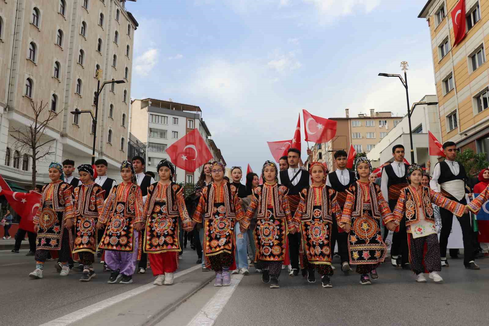 Sivas Uluslararası Film Festivali, kortej yürüyüşü ile başladı 