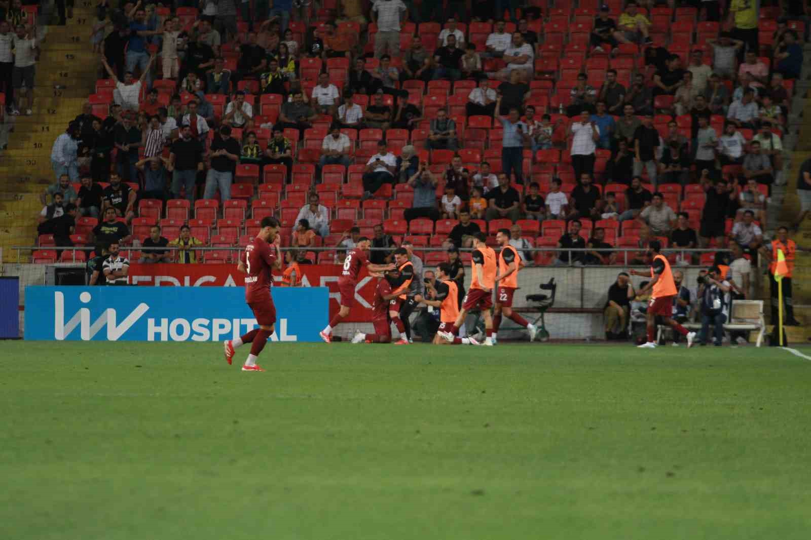 Trendyol Süper Lig: Atakaş Hatayspor: 4 - Fenerbahçe: 2 (Maç sonucu) 