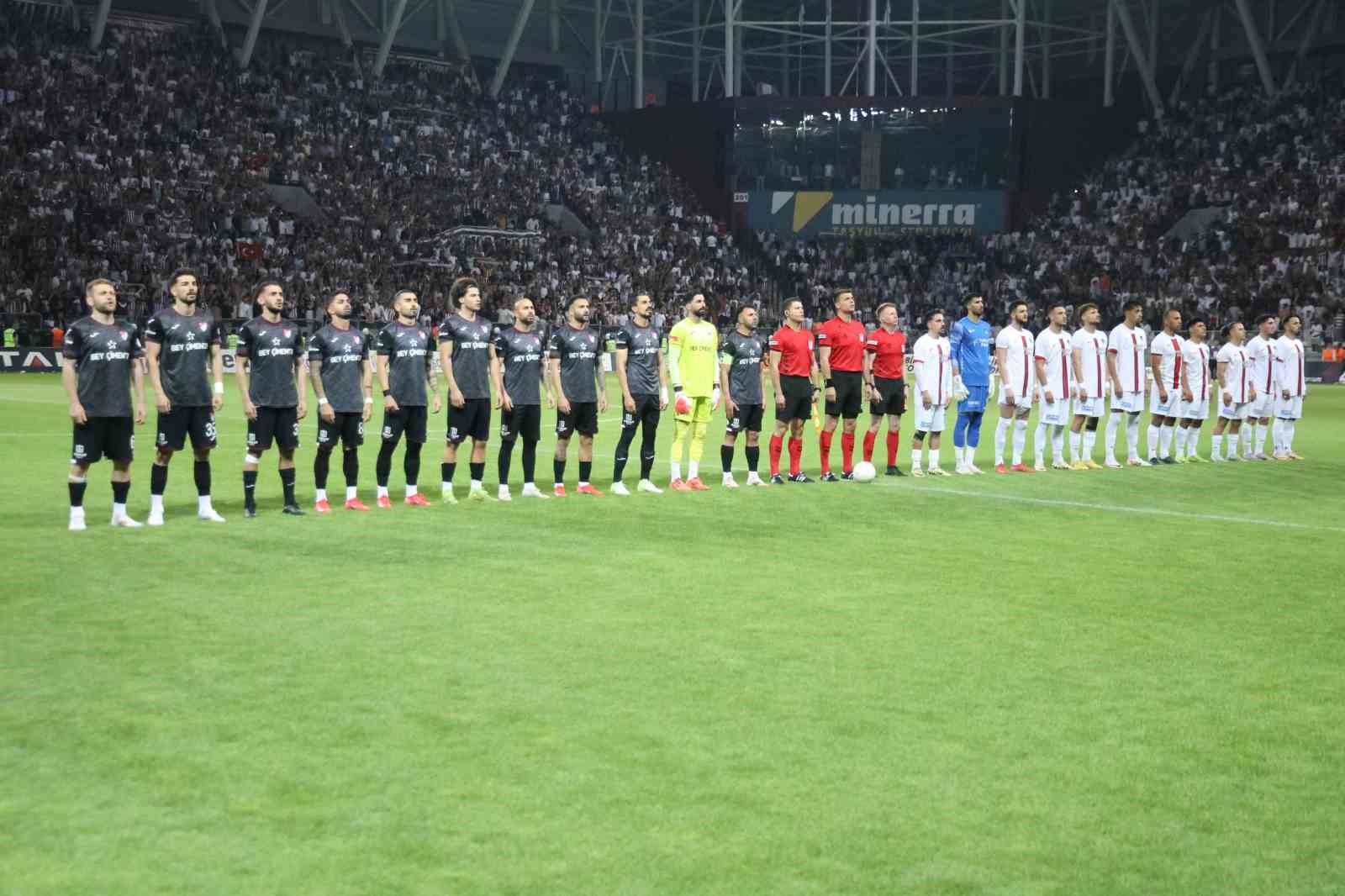 Elazığspor - Vanspor FK maçı tatil edildi 