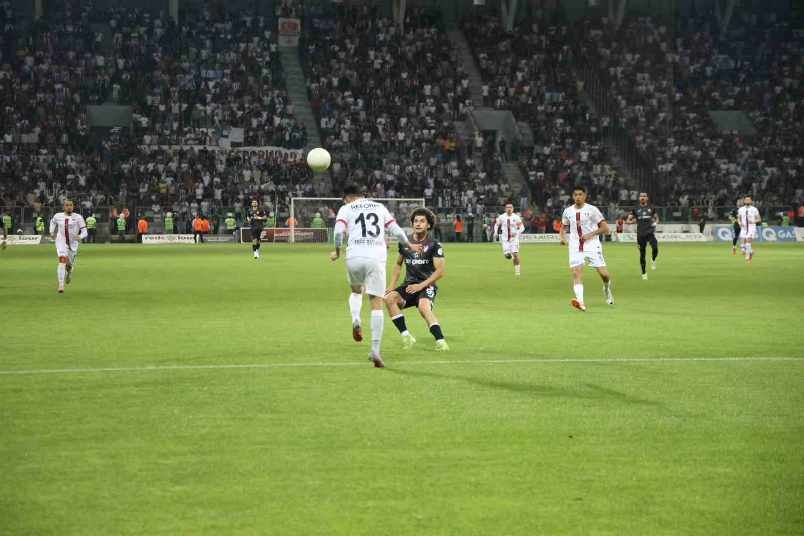 Elazığspor - Vanspor FK maçı tatil edildi 