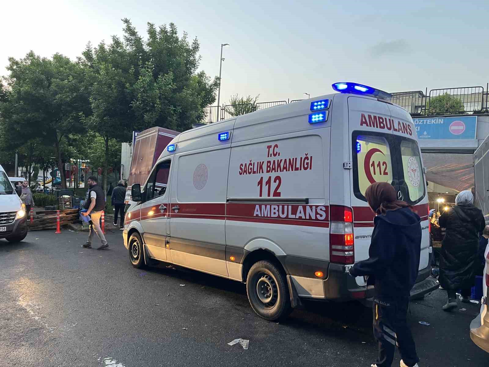 Kapalı pazar yeri havalandırmasına biber gazı sıkıp kaçtı 