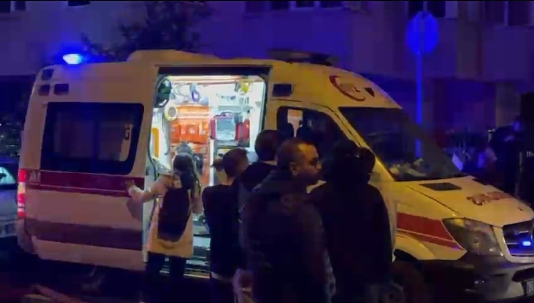 Sarıyer’de anaokulunda başlayan yangın yan binaya sıçradı: 2 kişi dumandan etkilendi 