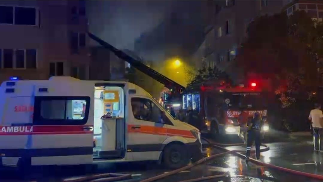 Sarıyer’de anaokulunda başlayan yangın yan binaya sıçradı: 2 kişi dumandan etkilendi 