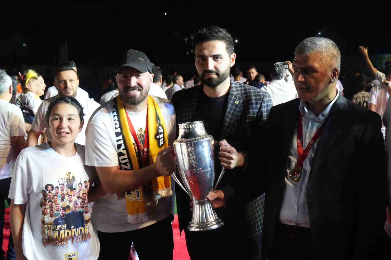 Muşspor, şampiyonluğunu coşkuyla kutladı 