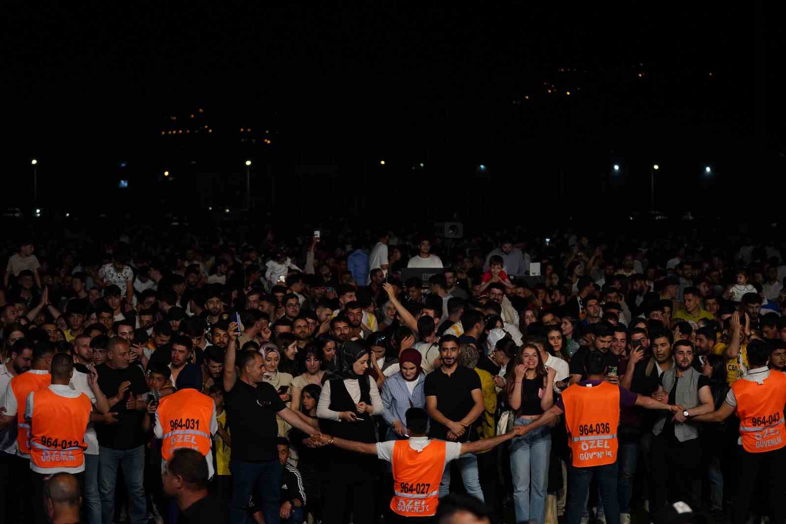 Muşspor, şampiyonluğunu coşkuyla kutladı 