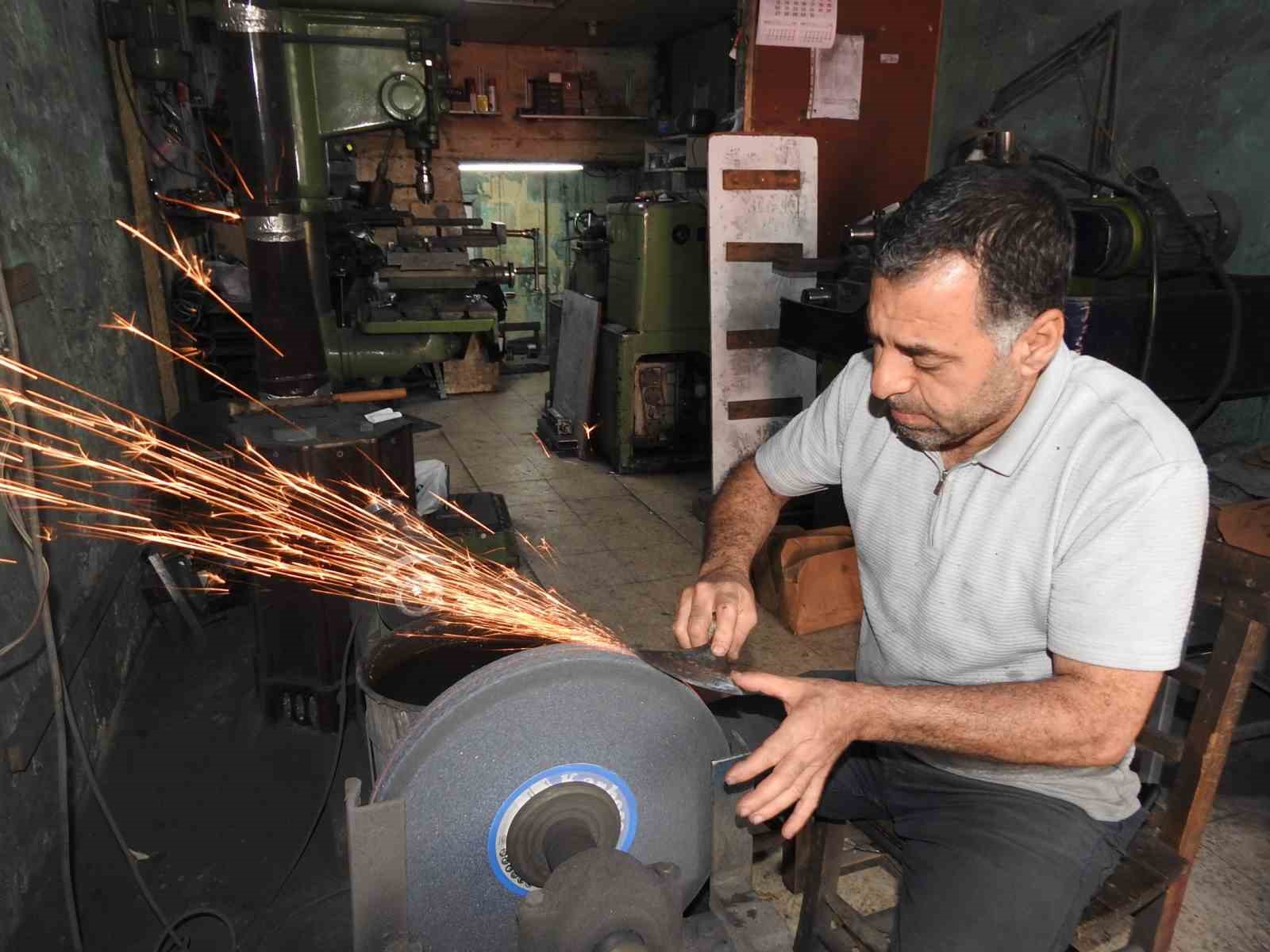 Gaziantep’te bıçak ustalarının bayram mesaisi başladı 