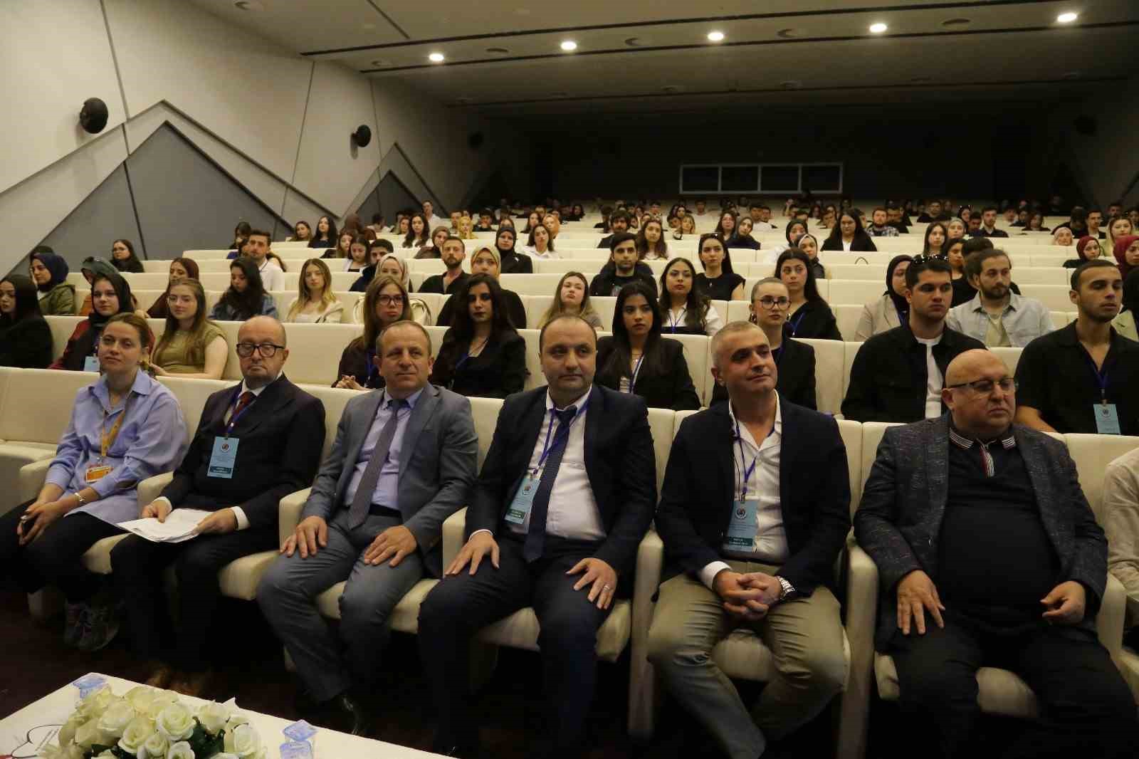 Diş tedavisinde gelinen noktayı anlattılar 
