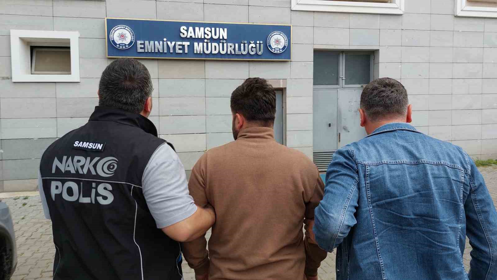 Samsun’da uyuşturucu tacirlerine şafak operasyonu: 21 gözaltı 