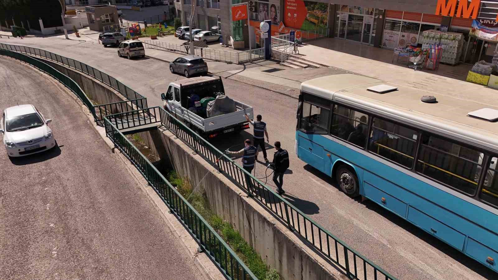 Karabük Belediyesi’nden ilaçlama çalışması 