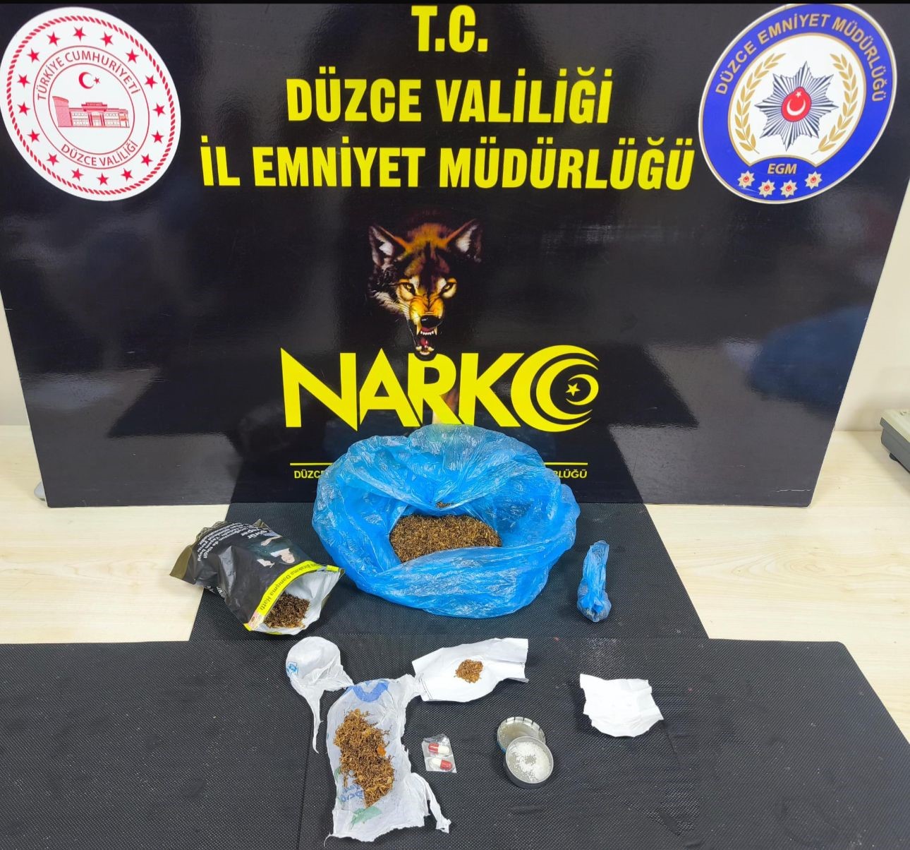 Düzce’de uyuşturucu satıcısı 4 kişi tutuklandı