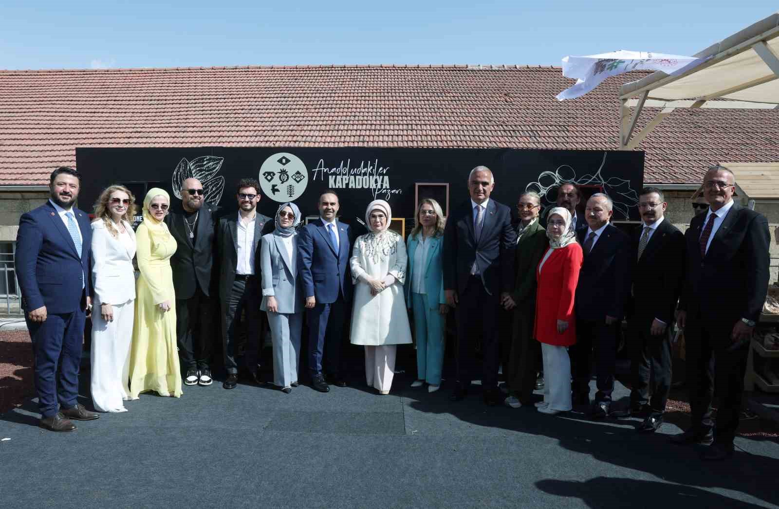 Emine Erdoğan, Nevşehir’de Türk Mutfağı Haftası kapsamında yoğurt mayaladı 