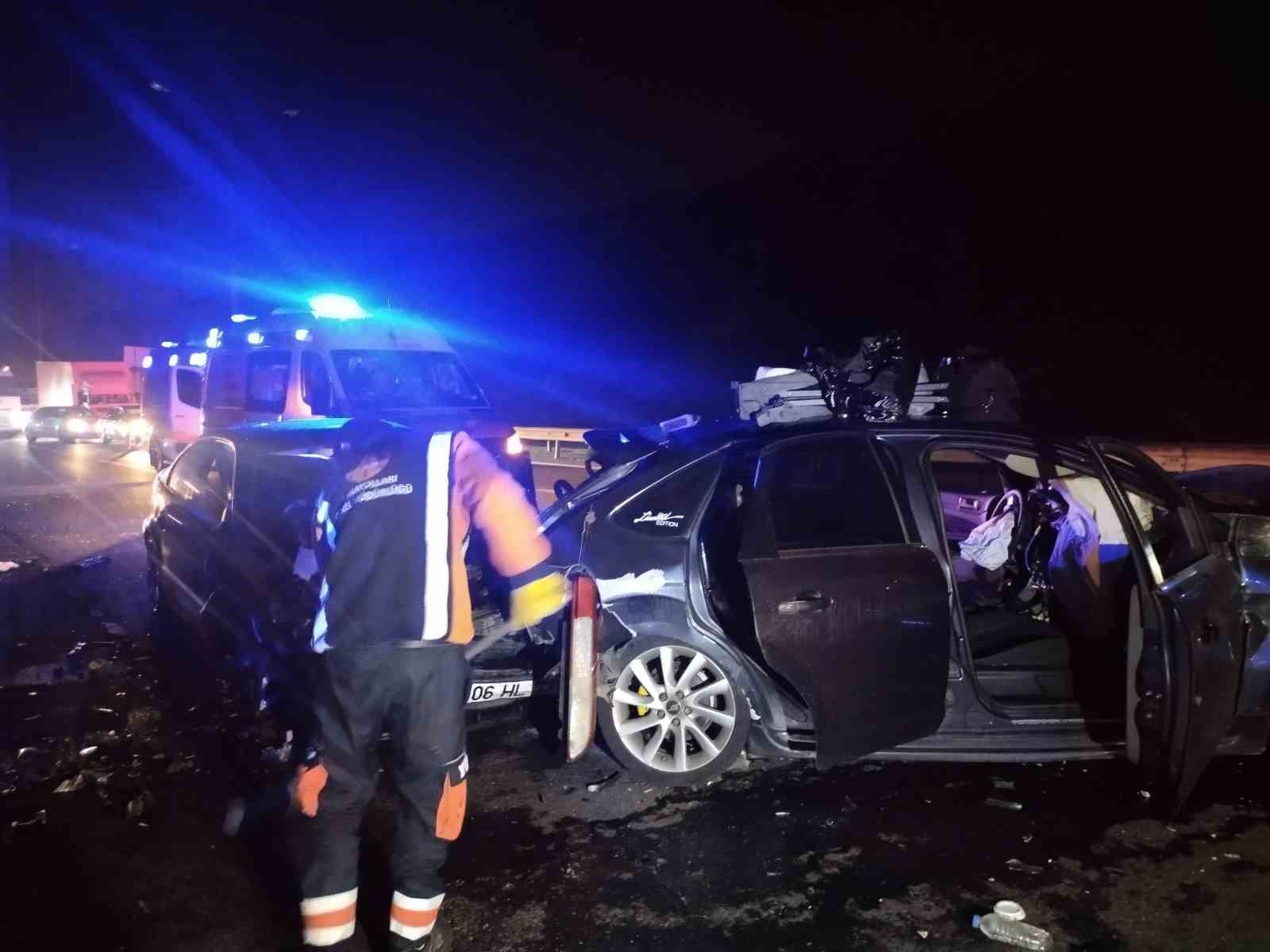 Beykoz’da 5 araçlı zincirleme trafik kazası: 7 yaralı 