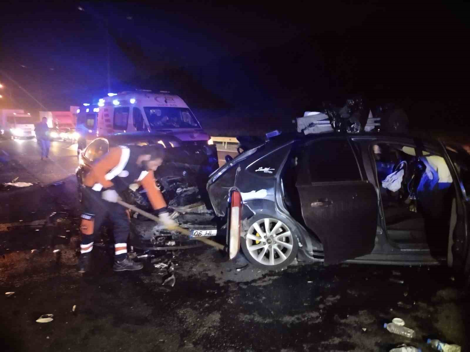 Beykoz’da 5 araçlı zincirleme trafik kazası: 7 yaralı 