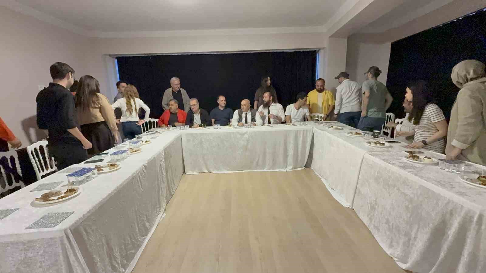 Tiyatrocular Düzce’de güçlerini birleştirdi 