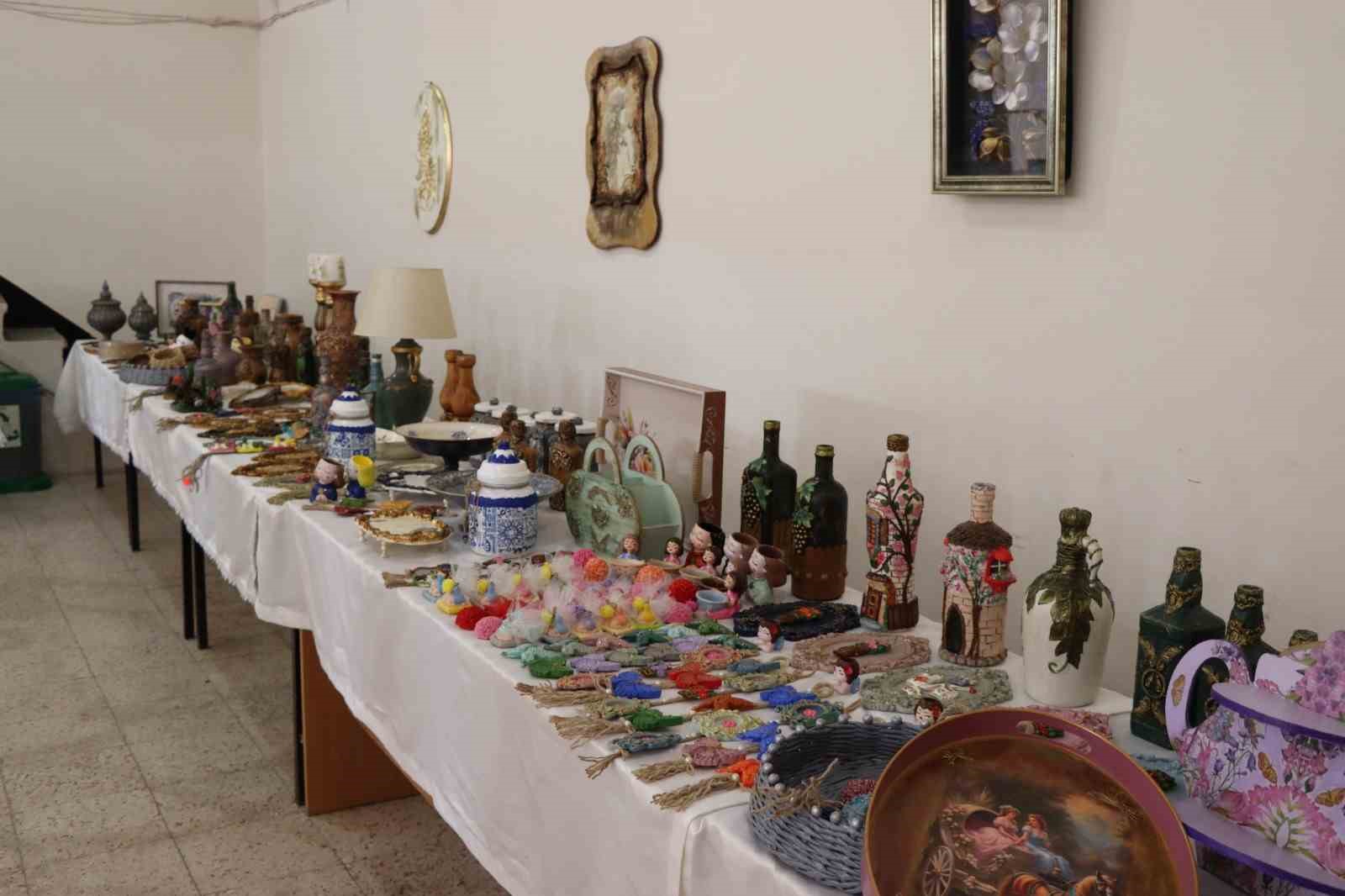 El emeği göz nuru emeklerini sergilediler 