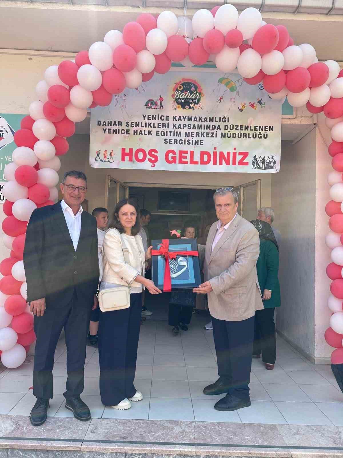 Yenice’de yılsonu sergisi yoğun ilgi gördü 