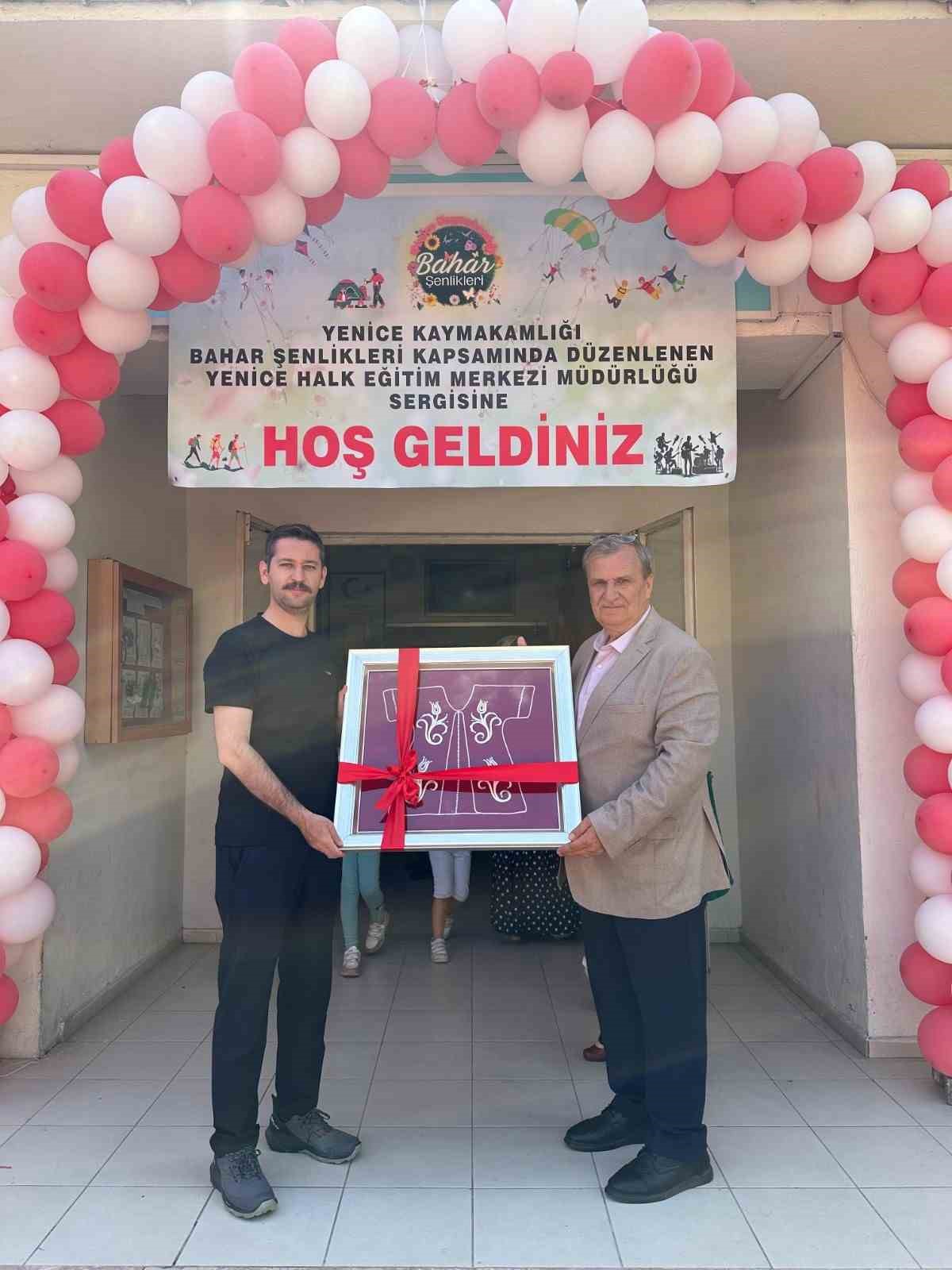 Yenice’de yılsonu sergisi yoğun ilgi gördü 