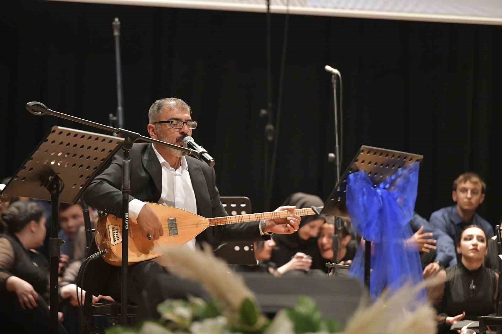 MSKÜ’de Türkü Gecesi: Köksal Ertaş ve Kırşehir Abdalları sahne aldı 
