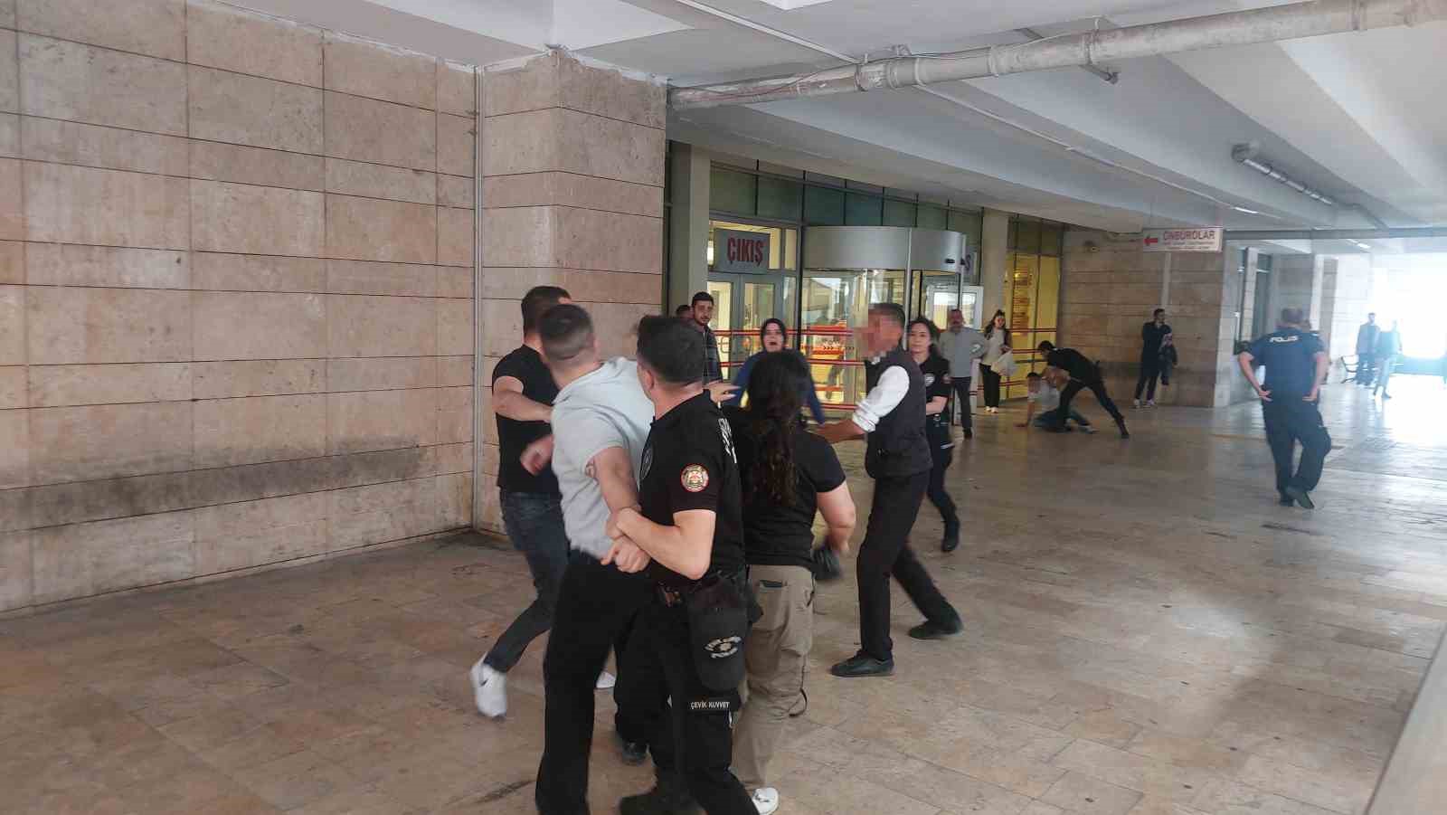 Samsun Adliyesinde duruşma çıkışı kavga çıktı 