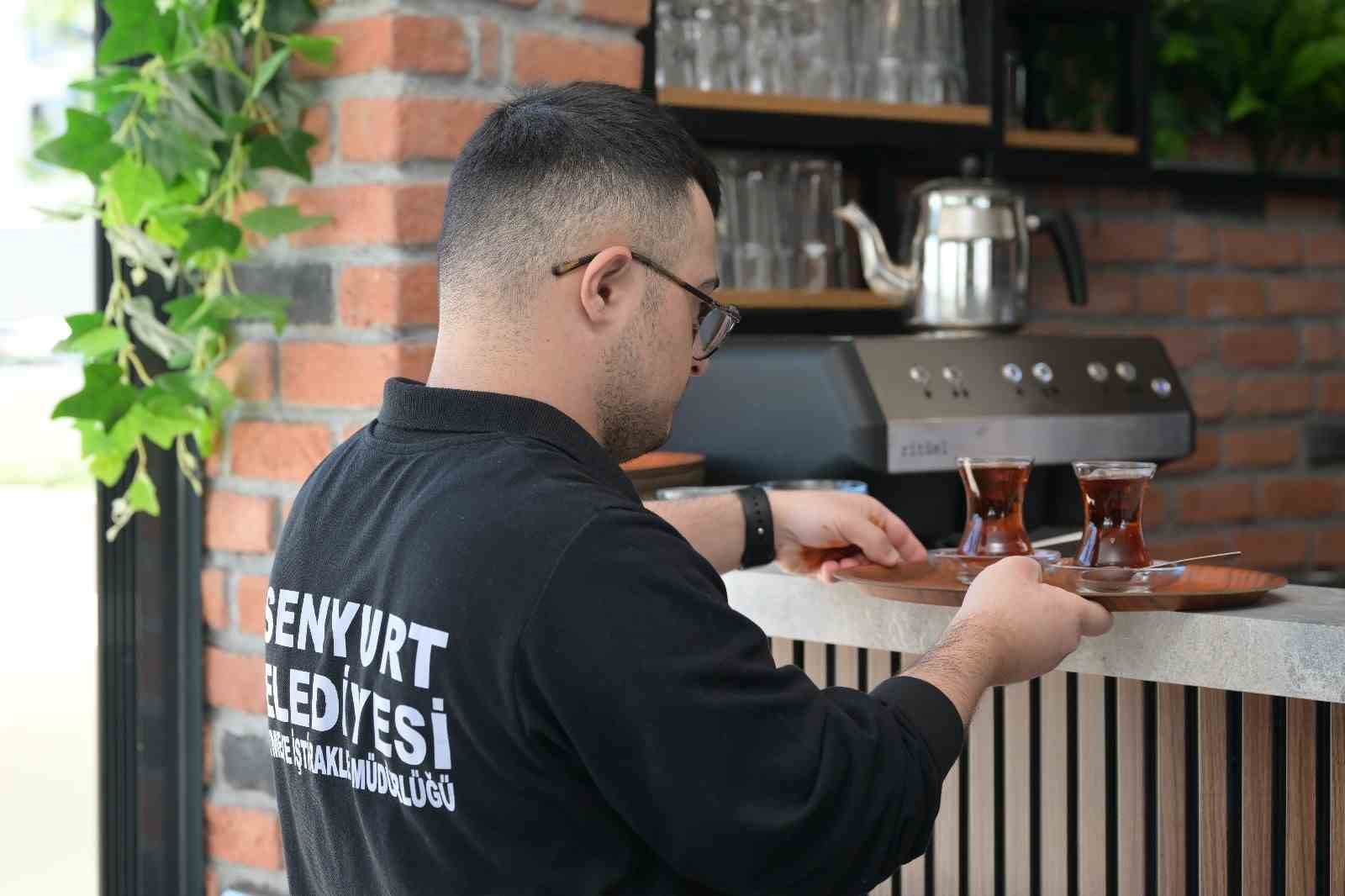 Esenyurt’a yeni bir soluk: Menekşe Engelsiz Kafe 