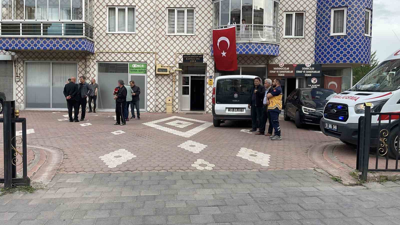 Sivas’a şehit ateşi düştü, baba ocağına Türk bayrağı asıldı 